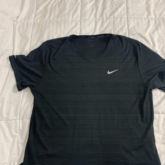 Nike Men’s Black Lightweight Running Top – XL, Dri-Fit Performance - Picture 7 of 11